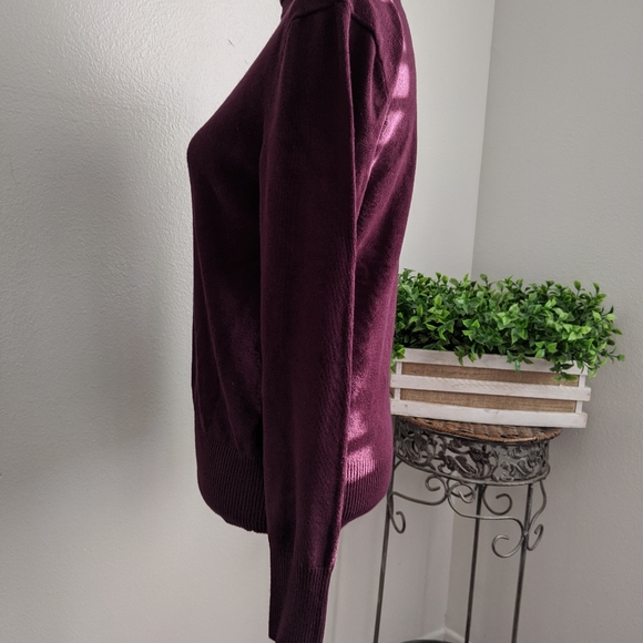 Turtle Neck - Picture 3 of 5